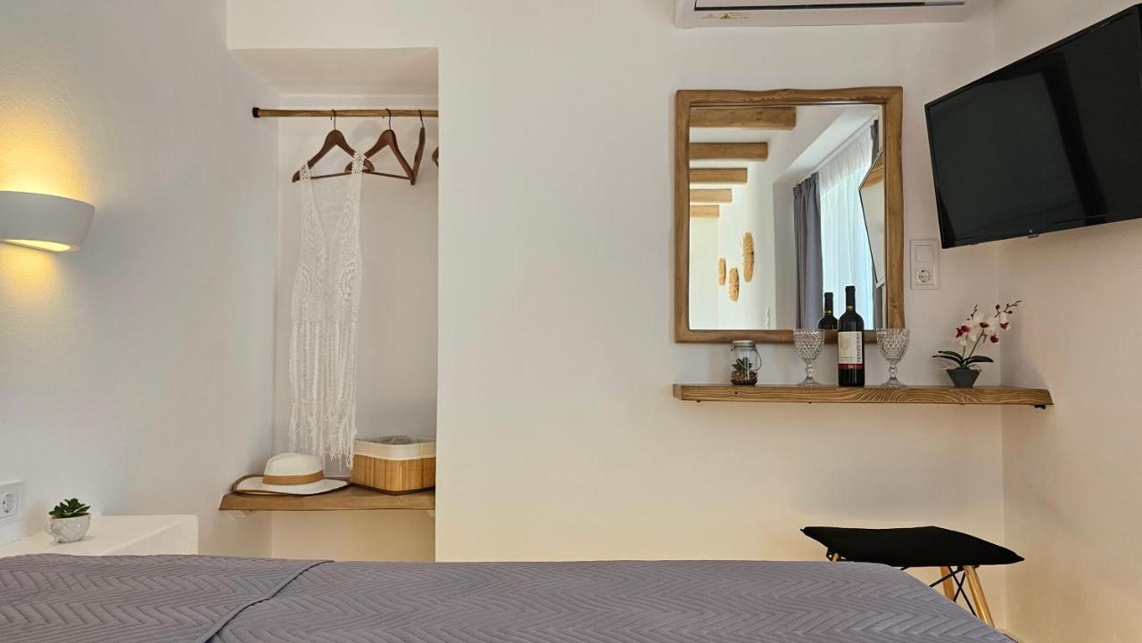 Polychronis Private Suite Pollonia Exteriér fotografie